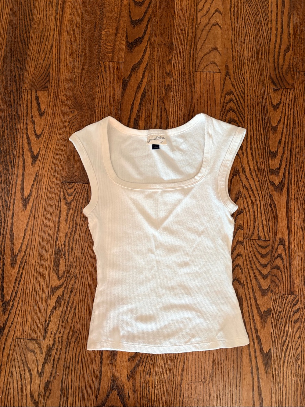 Universal Thread White Scoop Neck Tank Top